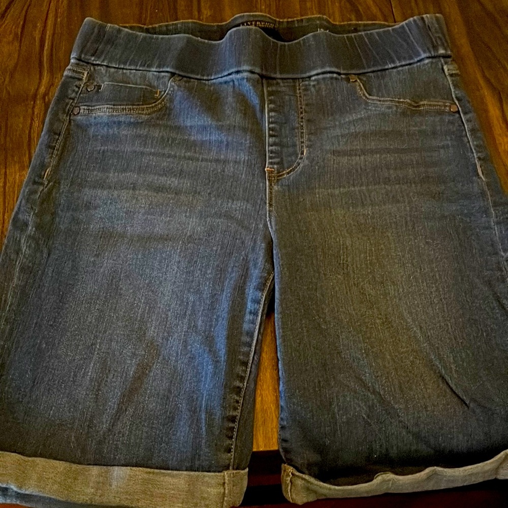 Liverpool Bermuda Shorts